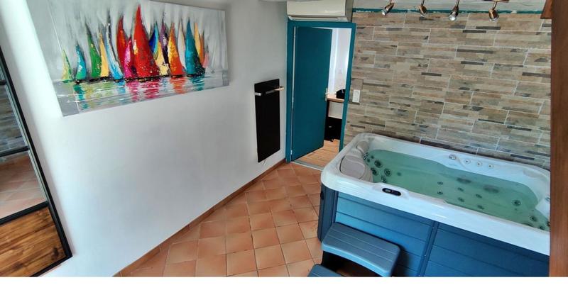 Demeure - 350 m² - 14 pièces