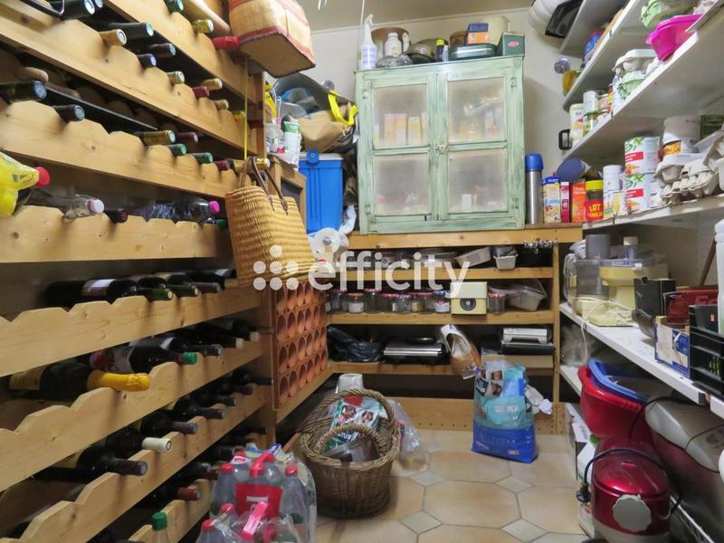 Maison - 212 m² - 7 pièces