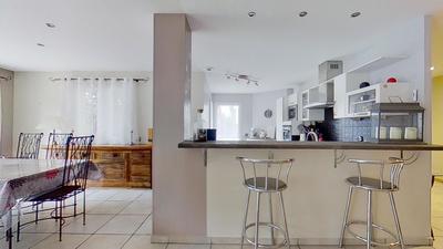 Maison - 141 m² - 6 pièces