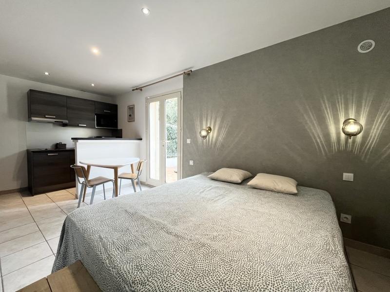 Propriété - 304 m² - 12 pièces