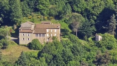 Maison - 280 m² - 13 pièces