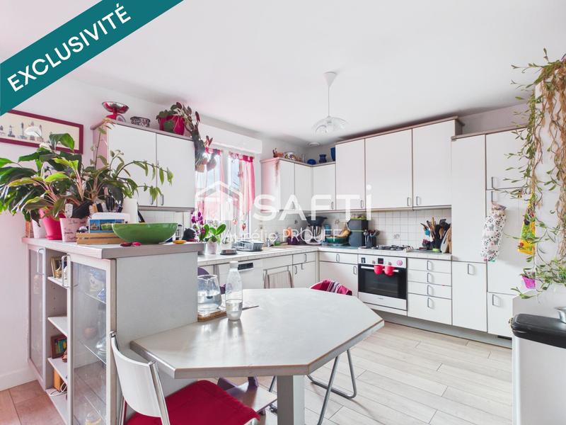 Maison - 94 m² - 5 pièces