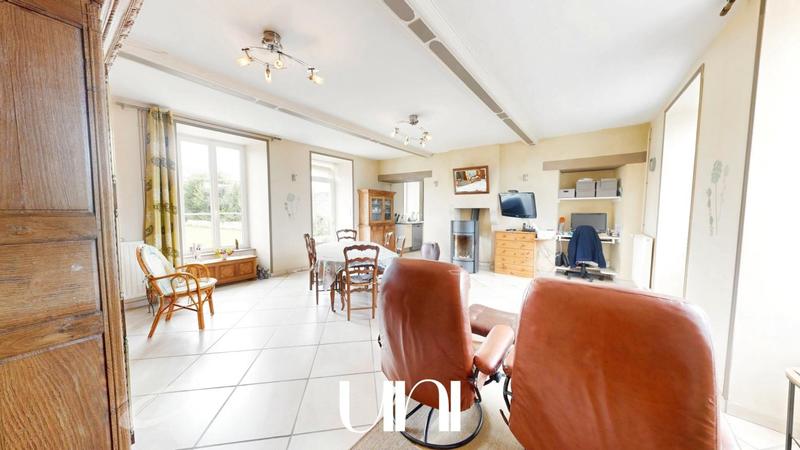 Maison - 330 m² - 10 pièces