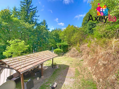 Maison - 99 m² - 5 pièces