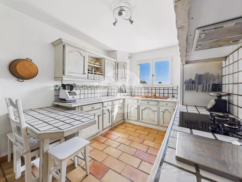 Maison - 96 m² - 5 pièces