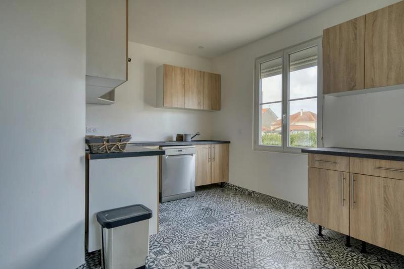 Château - 100 m² - 4 pièces