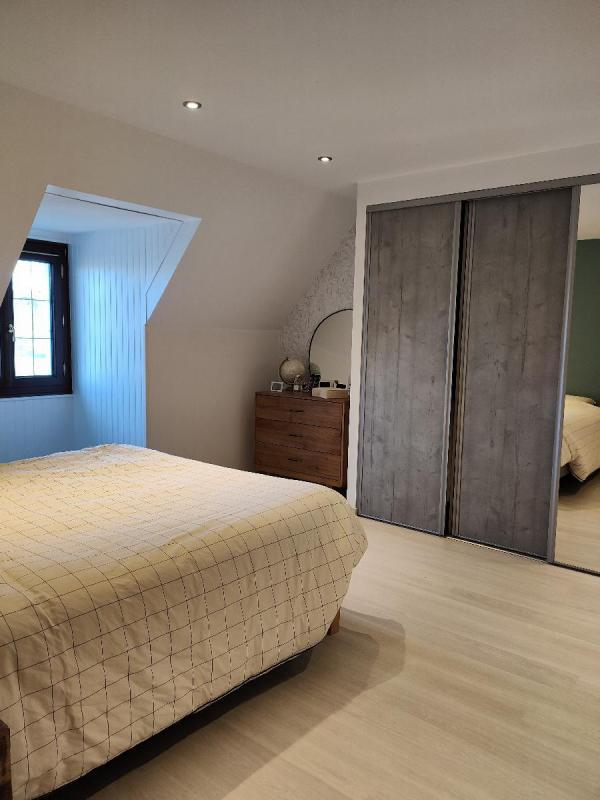 Maison traditionnelle - 147 m² - 6 pièces