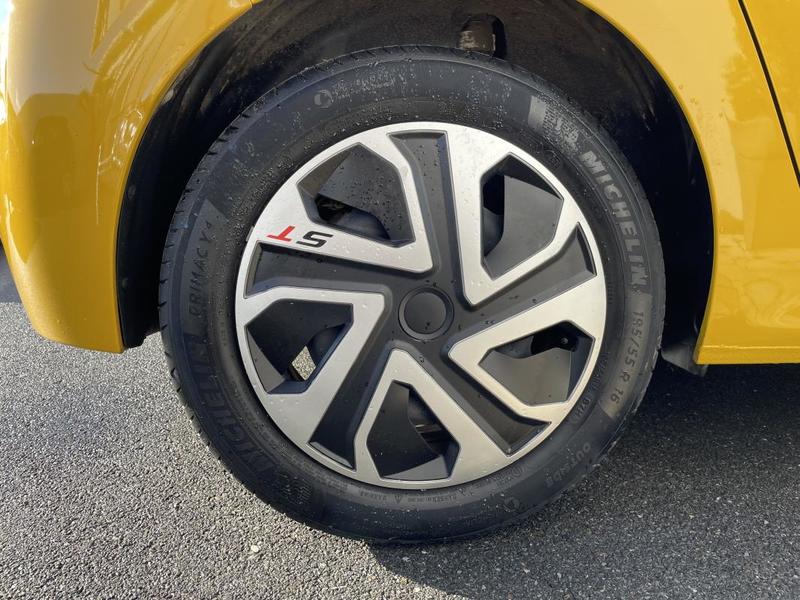 Peugeot 208 1.2 100 Ch Finition Active Eat8 *Distribution faite pour la vente