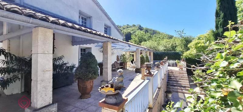 Maison de village - 249 m² - 12 pièces