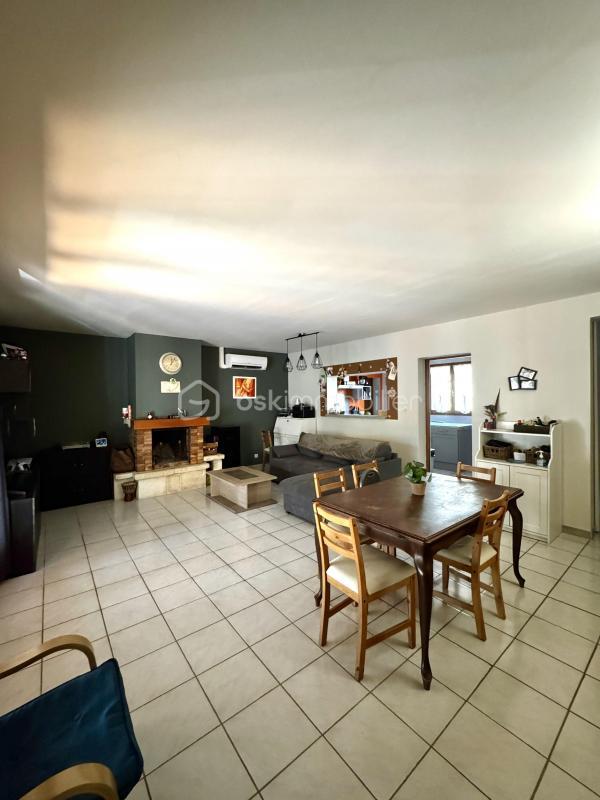 Maison traditionnelle - 93 m² - 4 pièces