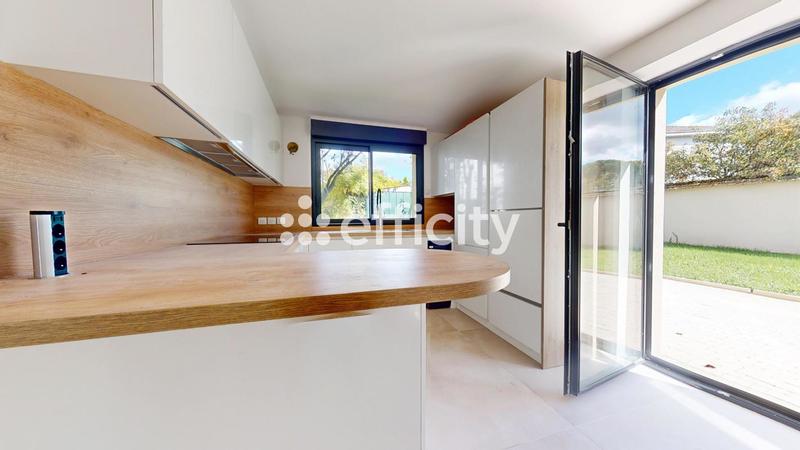 Pavillon - 174 m² - 6 pièces