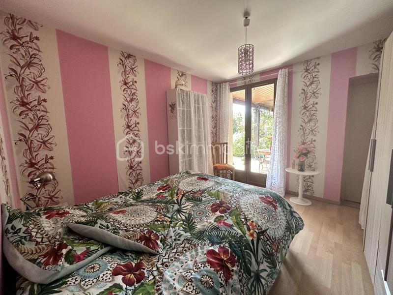 Maison traditionnelle - 128 m² - 8 pièces