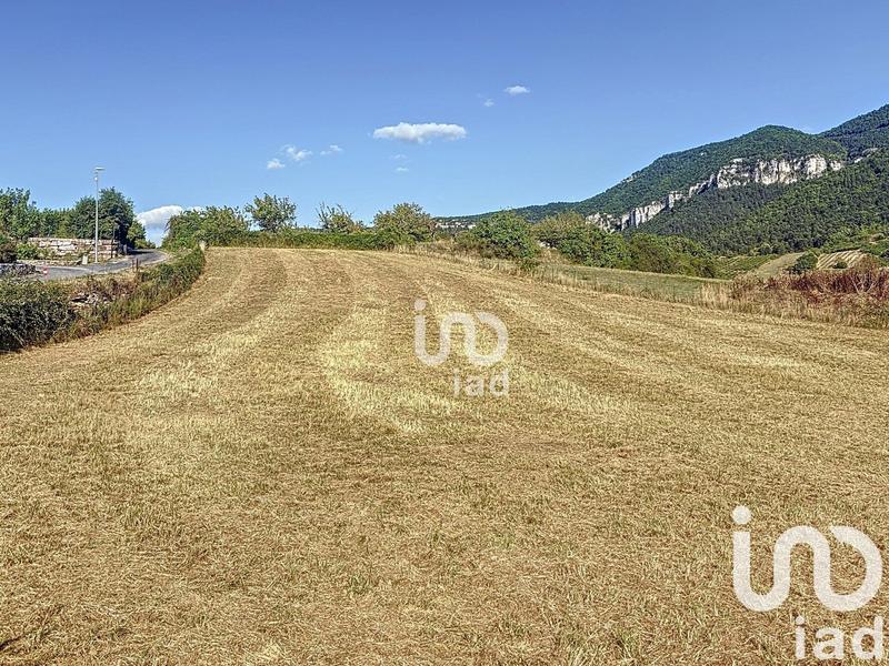 Terrain - 3 000 m²