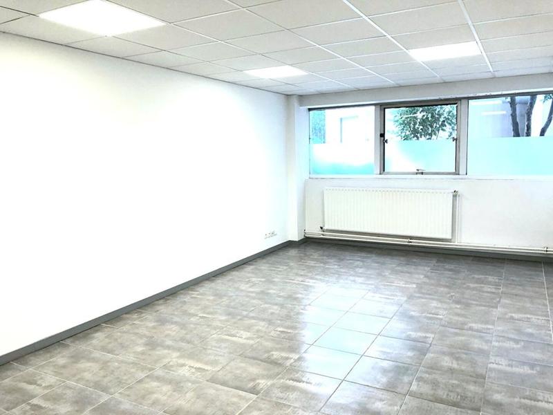 Bureau - 286 m² - 9 pièces