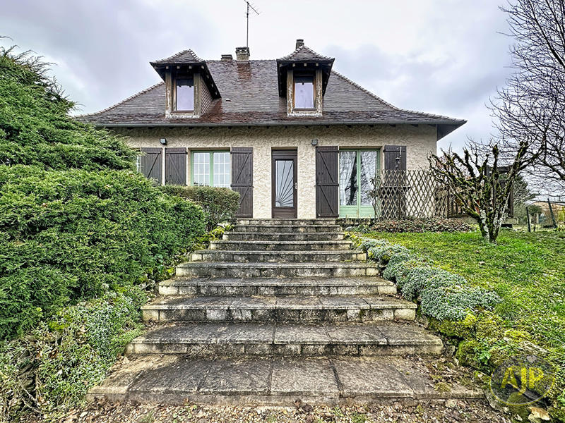 Maison - 123 m² - 4 pièces