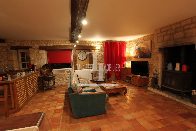 Maison - 252 m² - 9 pièces