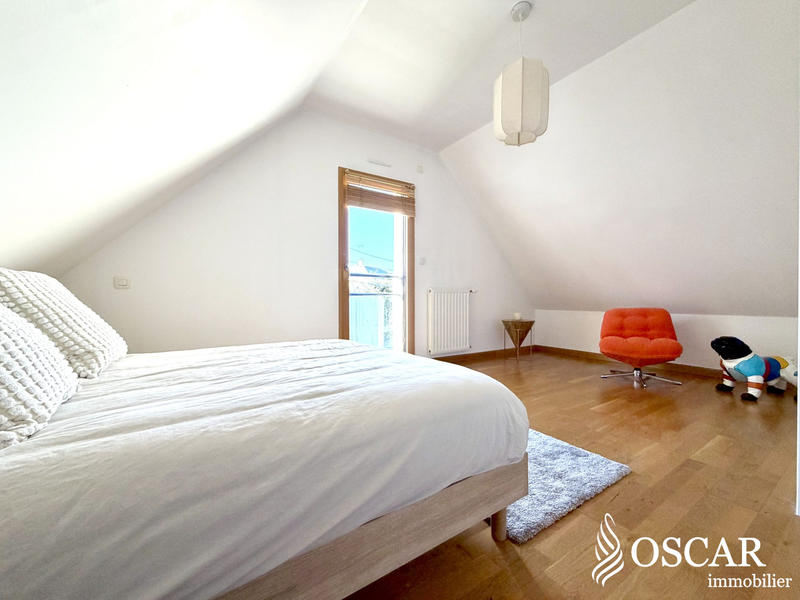 Maison - 140 m² - 5 pièces