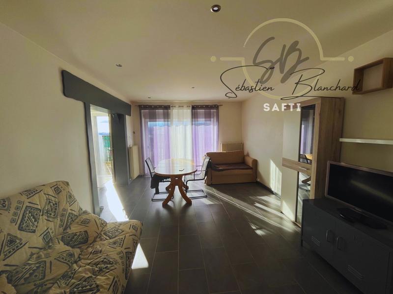 Maison - 222 m² - 9 pièces