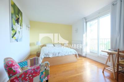 Maison - 275 m² - 8 pièces