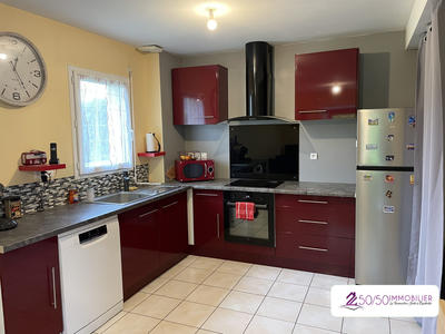 Maison - 95 m² - 5 pièces