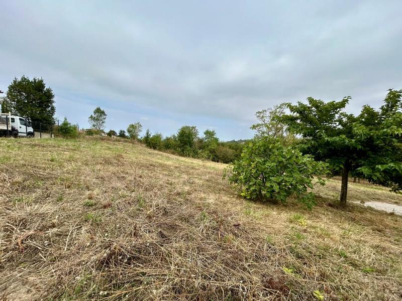 Terrain constructible - 880 m²