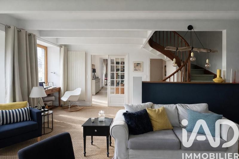 Maison - 186 m² - 8 pièces