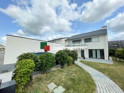 Pavillon - 136 m² - 6 pièces