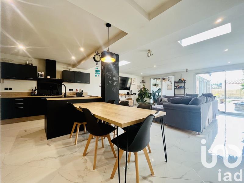 Maison de ville - 220 m² - 8 pièces