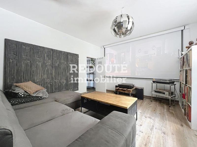 Maison - 220 m² - 6 pièces