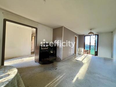 Maison - 77 m² - 4 pièces