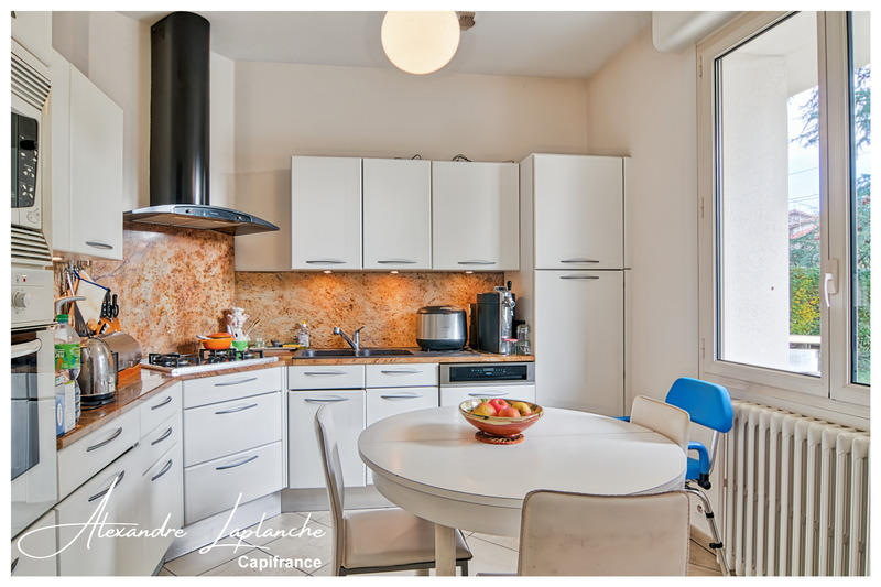 Maison - 175 m² - 8 pièces