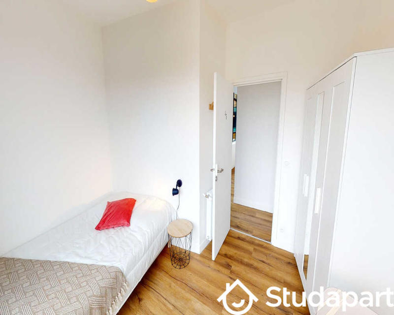 Chambre - 280 m² - 1 pièce