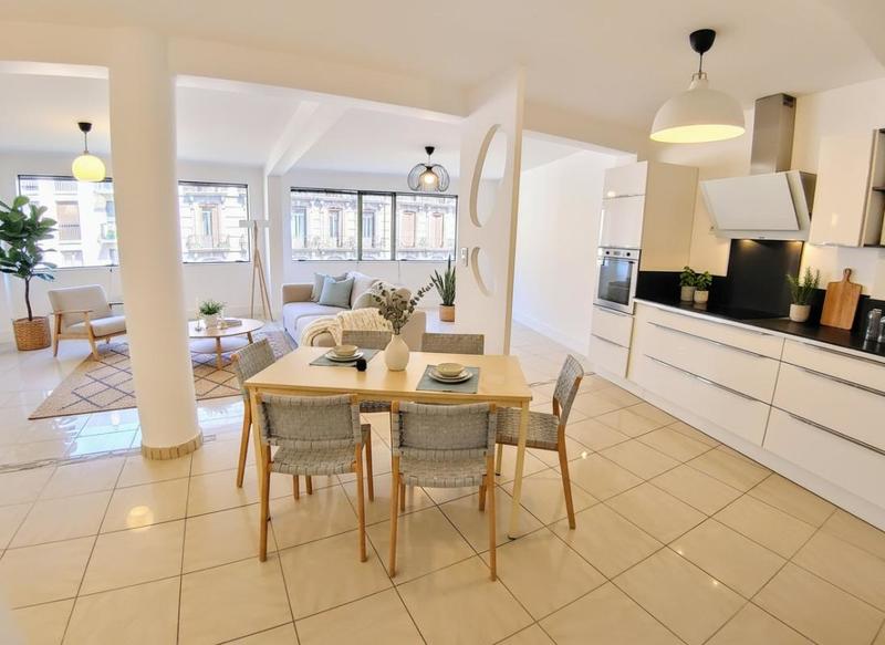 Appartement bourgeois - 148 m² - 4 pièces