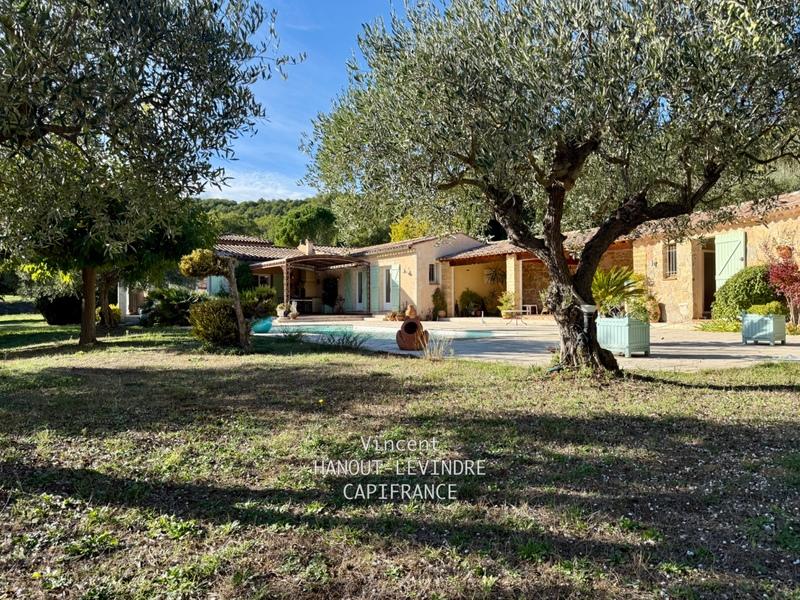 Maison - 314 m² - 11 pièces