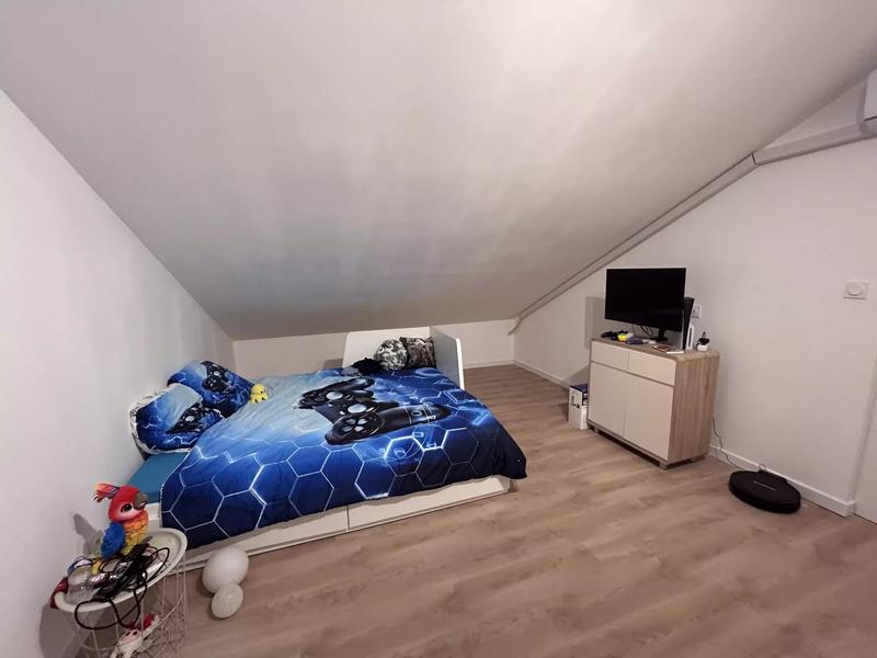 Maison - 247 m² - 7 pièces