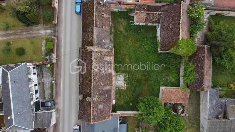 Immeuble - 167 m² - 20 pièces