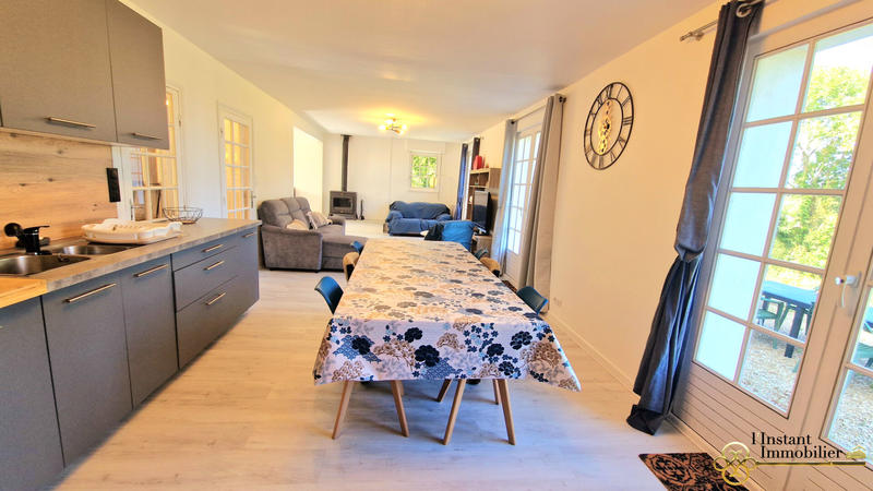 Demeure - 135 m² - 6 pièces