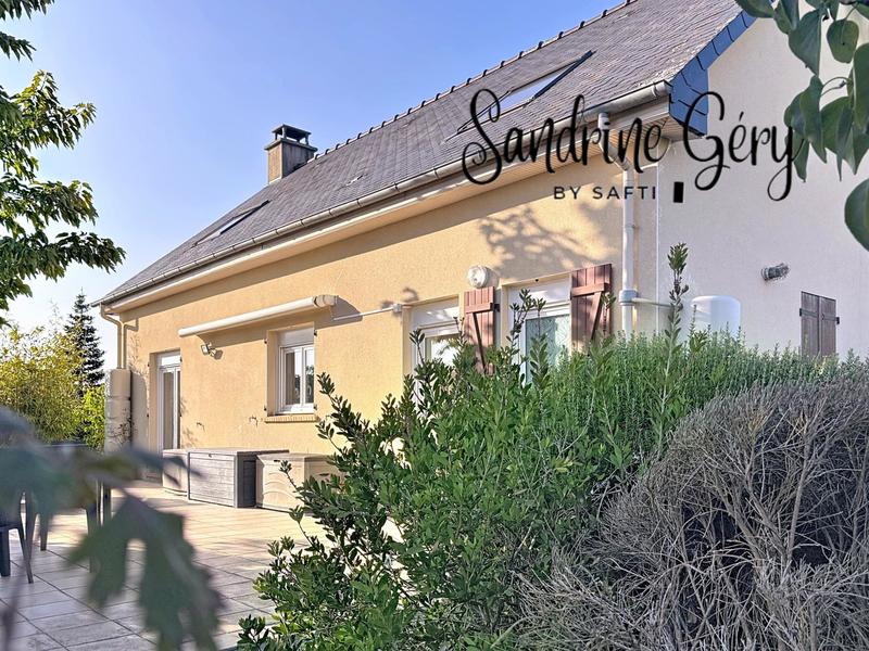 Maison - 90 m² - 6 pièces