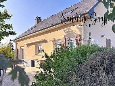 Maison - 90 m² - 6 pièces