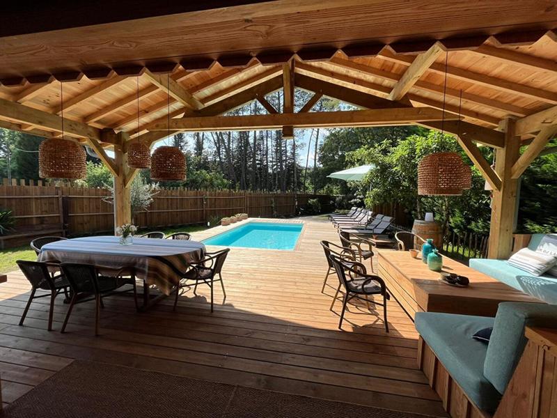 Propriété - 367 m² - 14 pièces