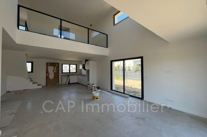Maison - 102 m² - 4 pièces