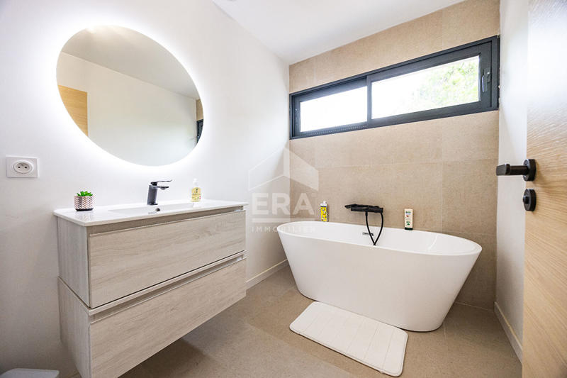 Villa - 140 m² - 5 pièces