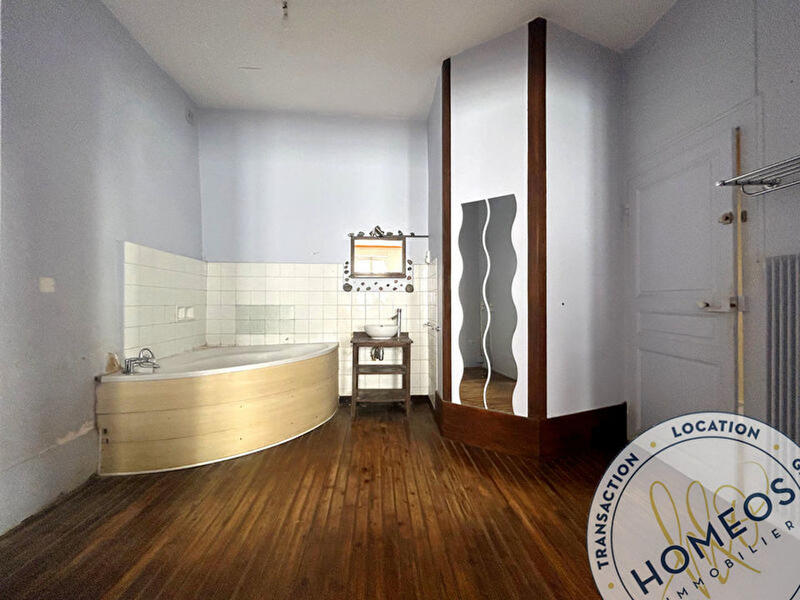 Appartement - 99 m² - 4 pièces