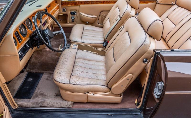 Rolls-Royce Corniche V8