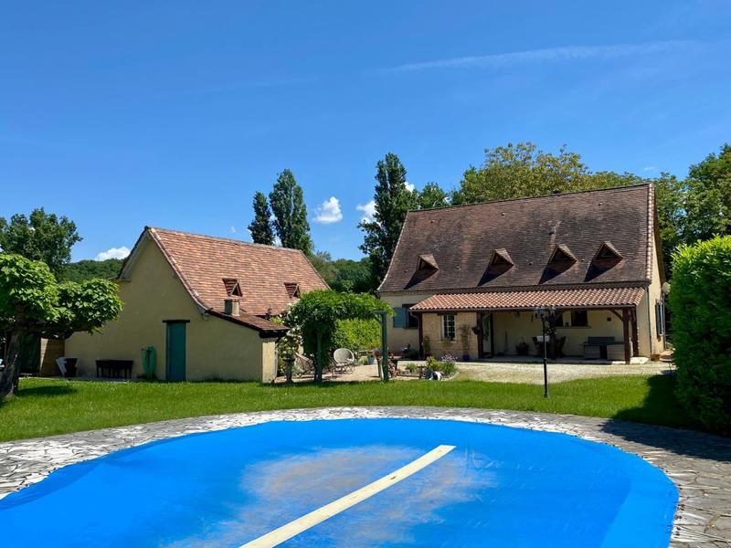 Maison - 140 m² - 5 pièces