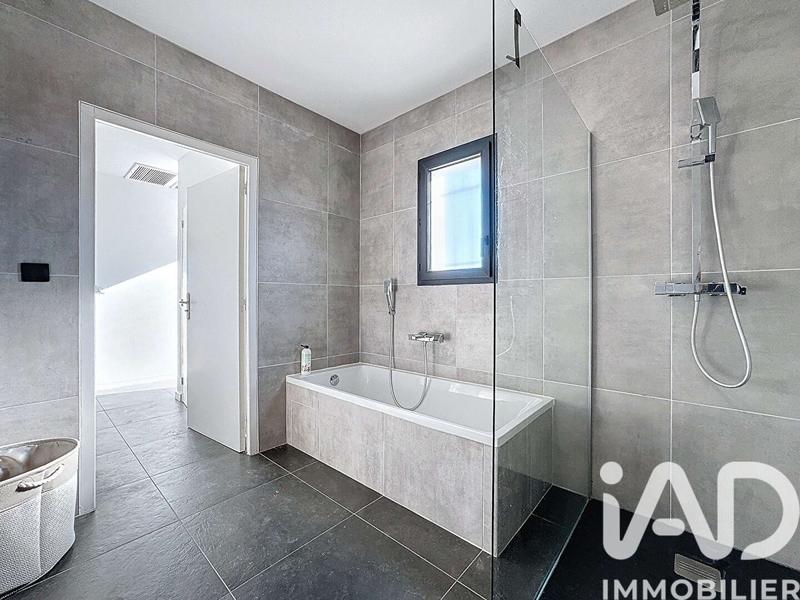 Maison - 138 m² - 5 pièces