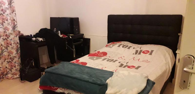 Magasins - 1 500 m² - 10 pièces