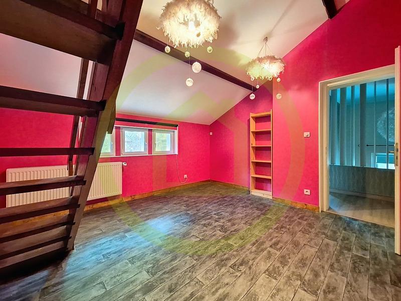 Maison - 211 m² - 8 pièces