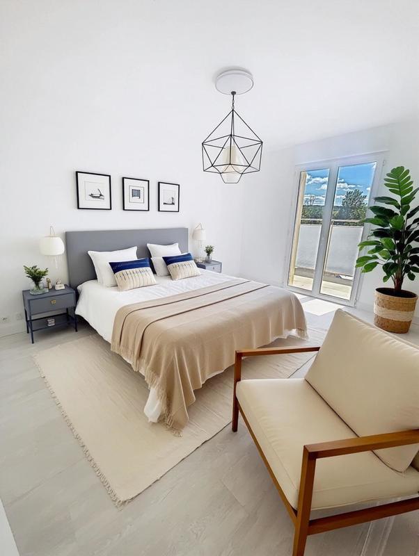 Maison - 216 m² - 8 pièces