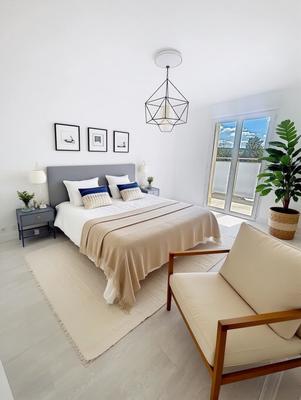 Maison - 216 m² - 8 pièces